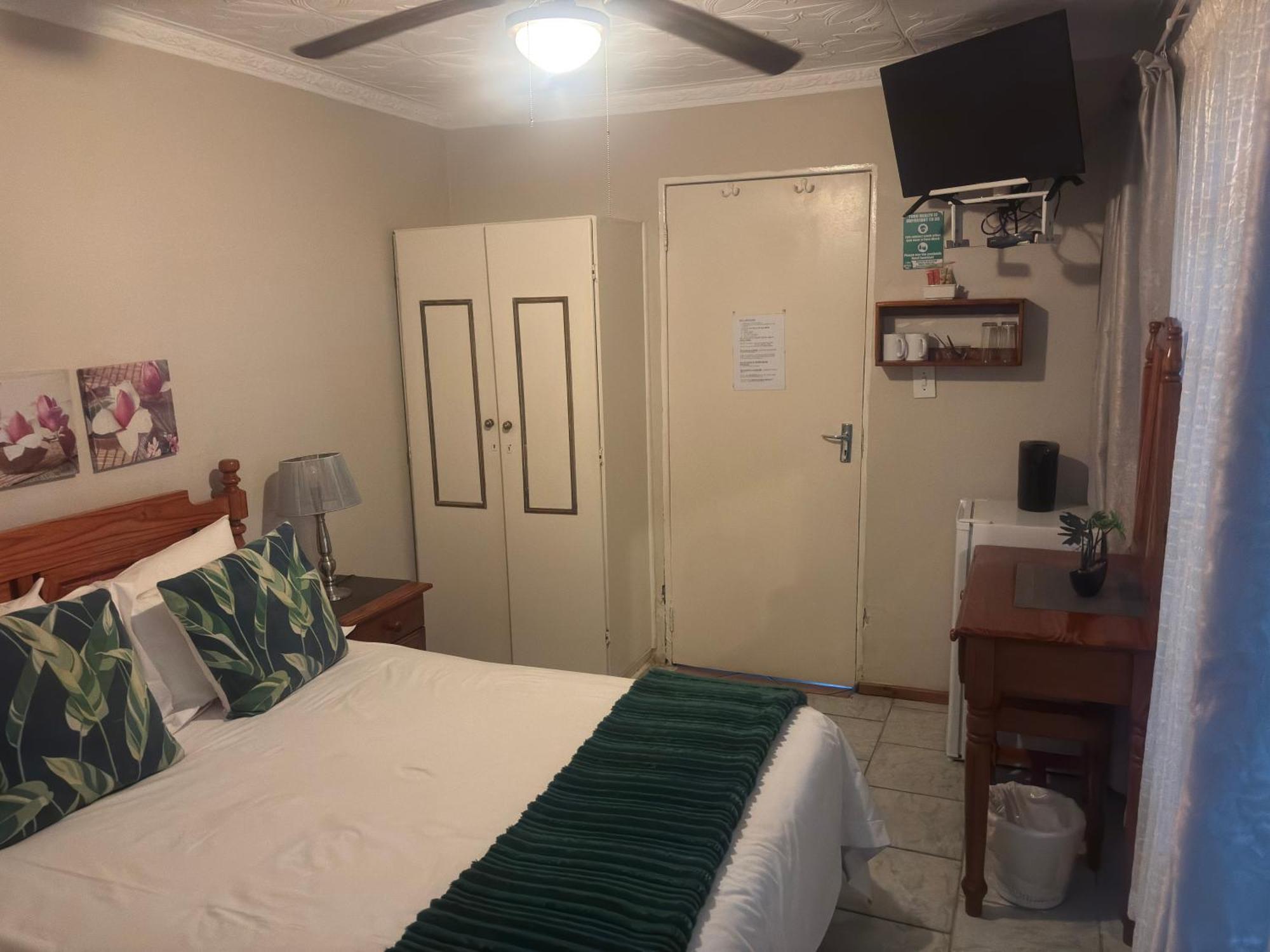 Rita'S Guesthouse Cc Vryheid Exterior photo
